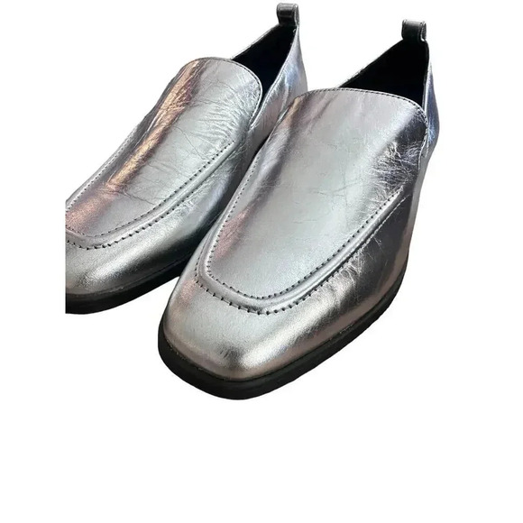 Gianni Binni Silver Gray Flats Flip-side Leather Ankle Shoe Size 8M - Picture 2 of 8